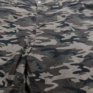 Woman's camo jeans
